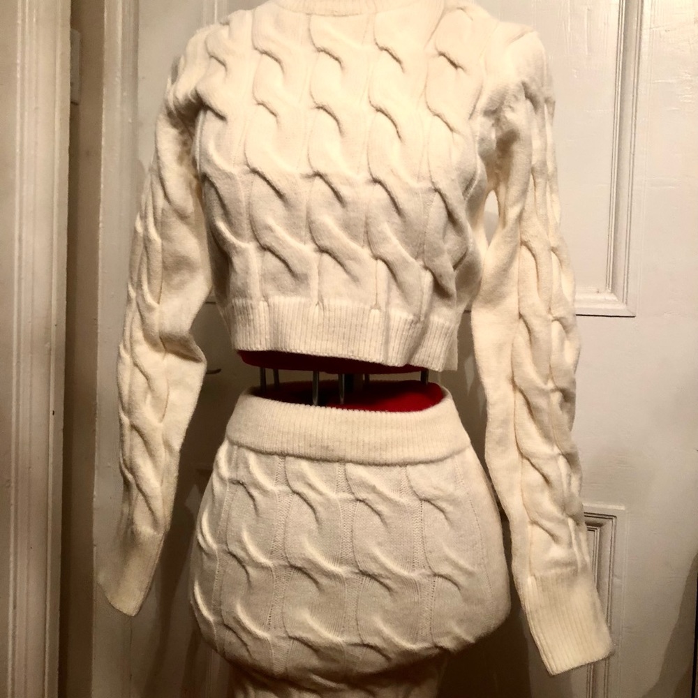NEW sweater crop top with matching mini skirt XS